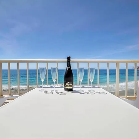 Capri - Plusholidays