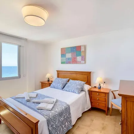 Capri - Plusholidays * 卡尔佩